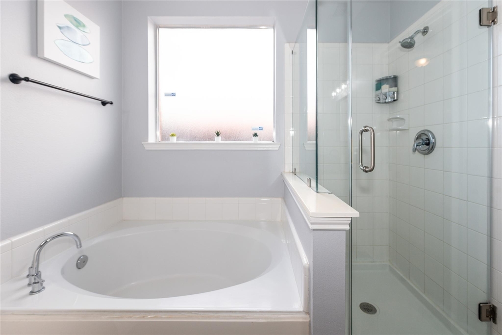 10815 Oak Bayou Lane - Photo 17