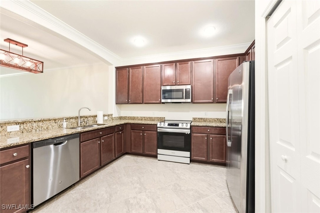 2080 Wellington Street - Photo 4