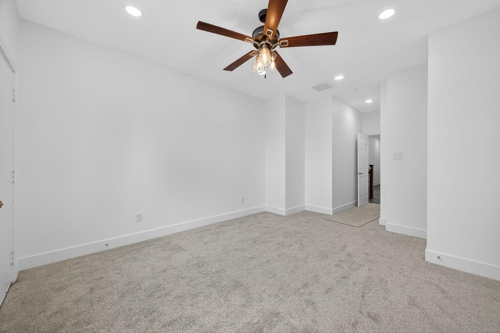 714 Zoe Street - Photo 22