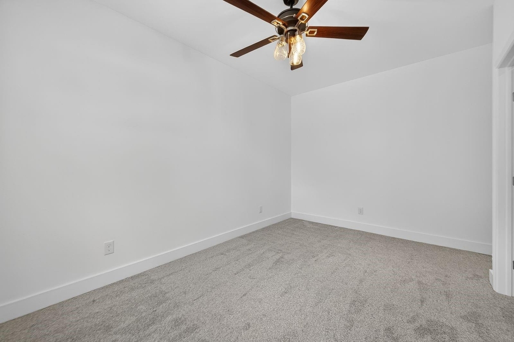 714 Zoe Street - Photo 29