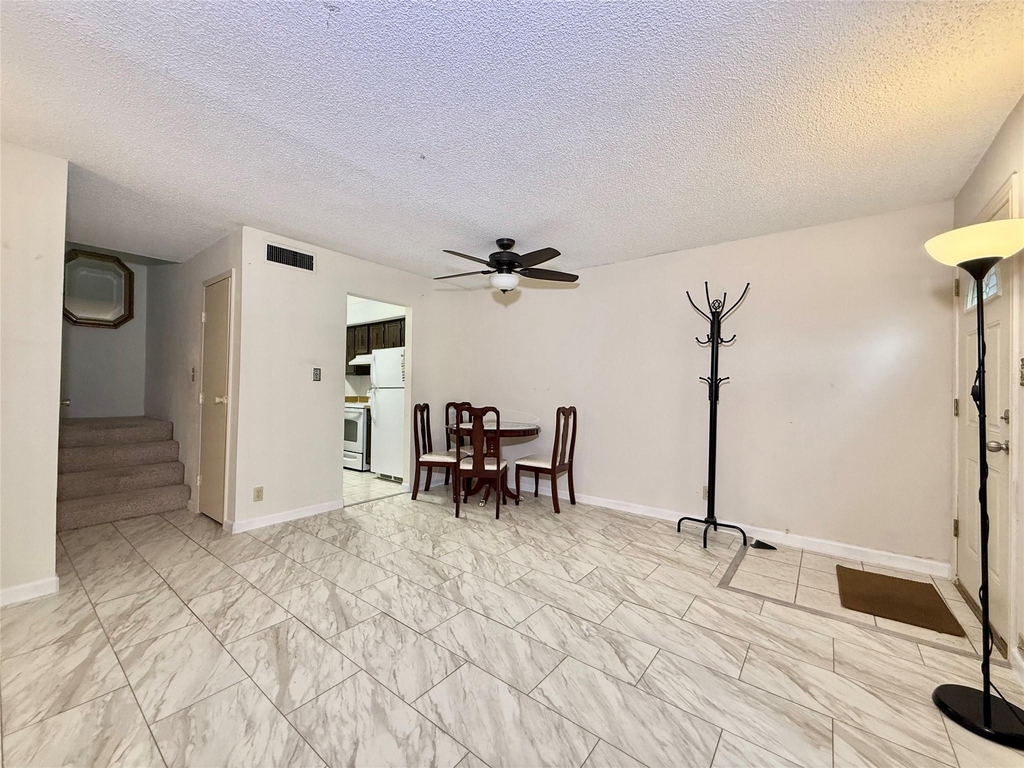 11002 Hammerly Boulevard - Photo 0