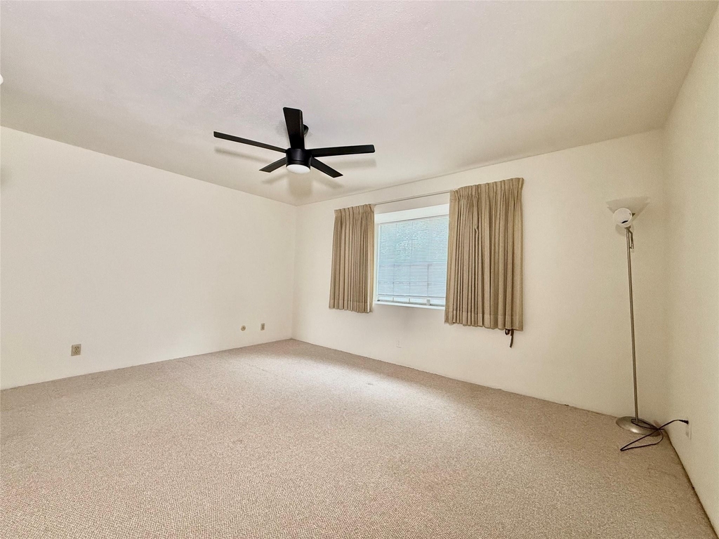 11002 Hammerly Boulevard - Photo 7