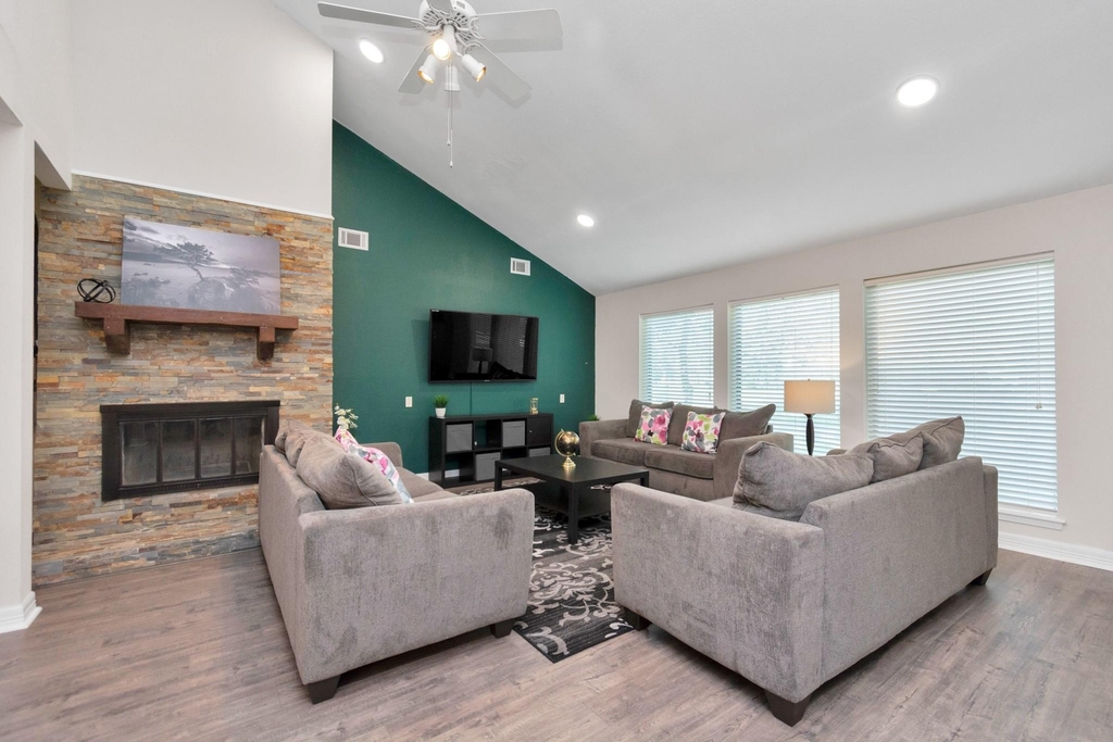 902 Golden Bear Lane - Photo 5