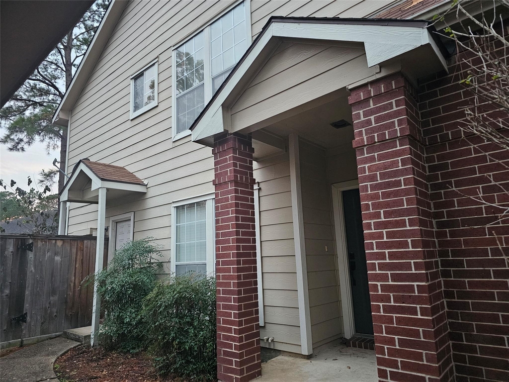 35 S Avonlea Circle - Photo 0