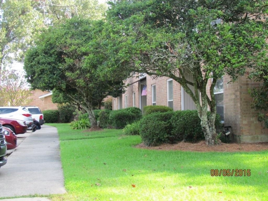 16161 Tiger Bend Road - Photo 3