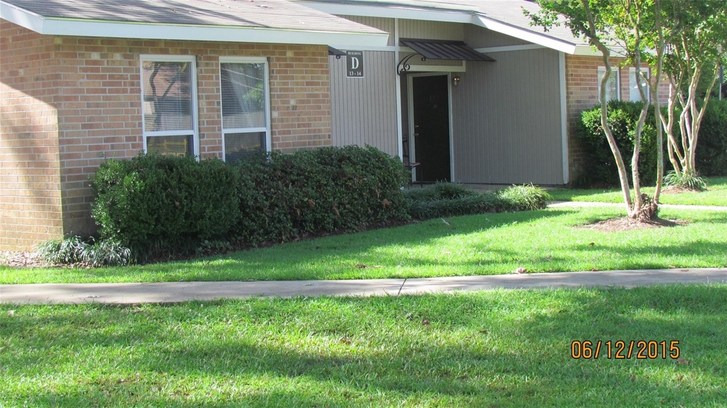 16161 Tiger Bend Road - Photo 1
