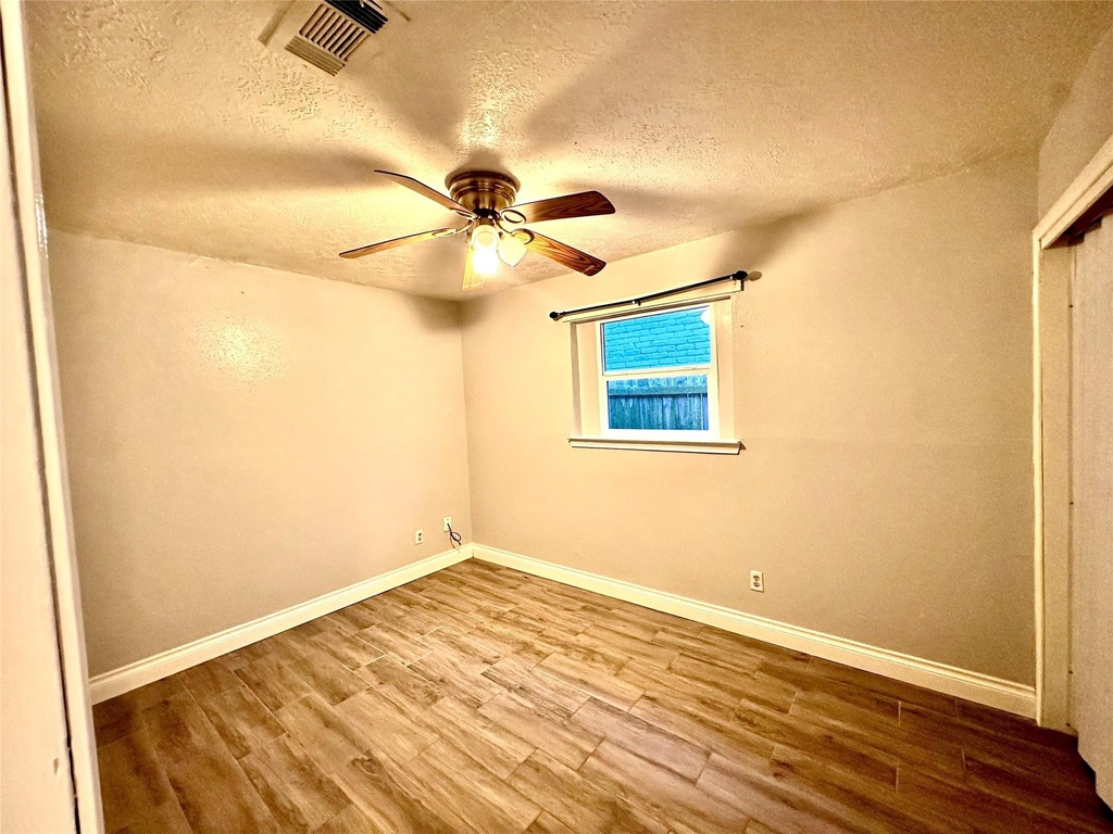 7754 Bunker Wood Lane - Photo 6