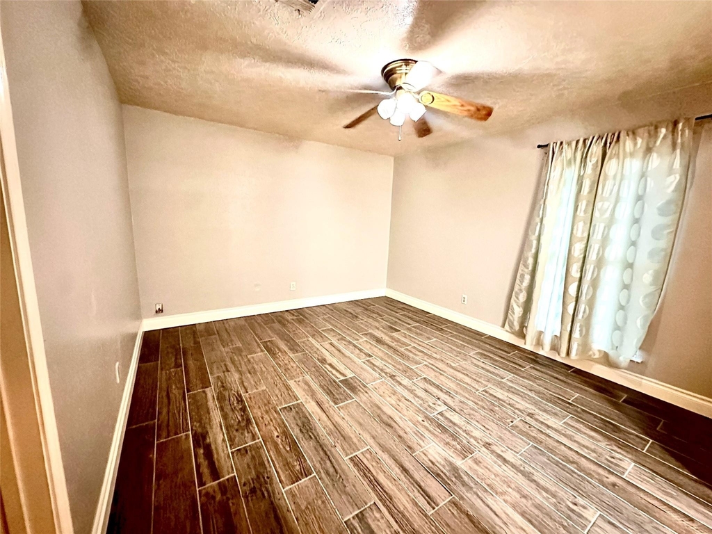 7754 Bunker Wood Lane - Photo 11