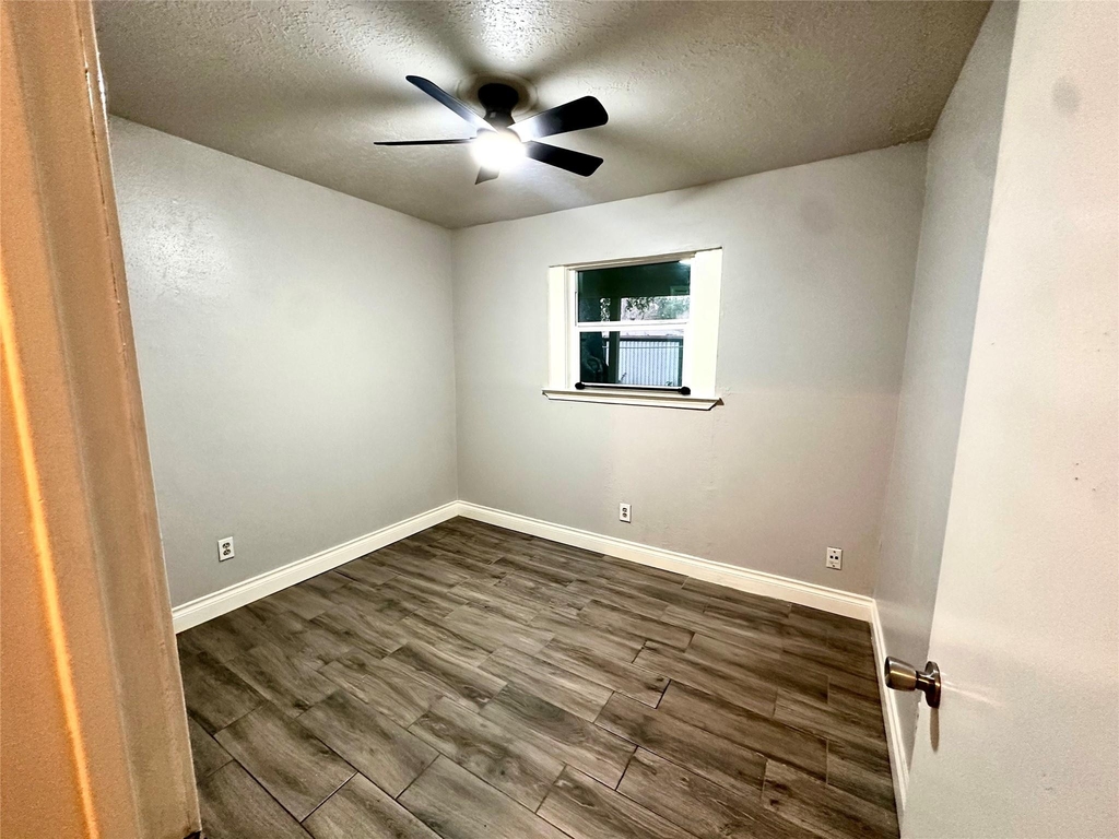 7754 Bunker Wood Lane - Photo 5