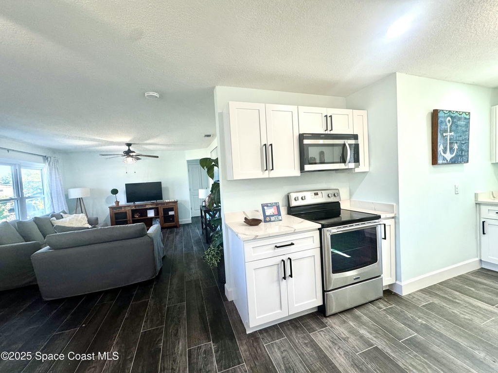 216 Ne 3rd Street - Photo 5