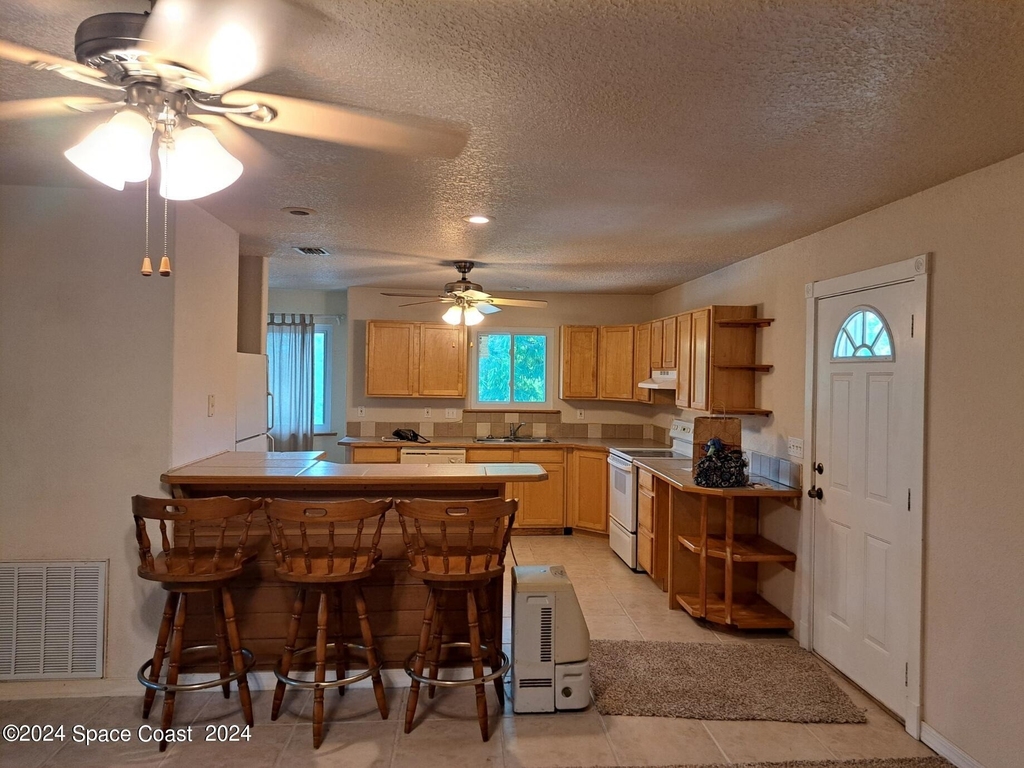 1417 Powell Avenue - Photo 1