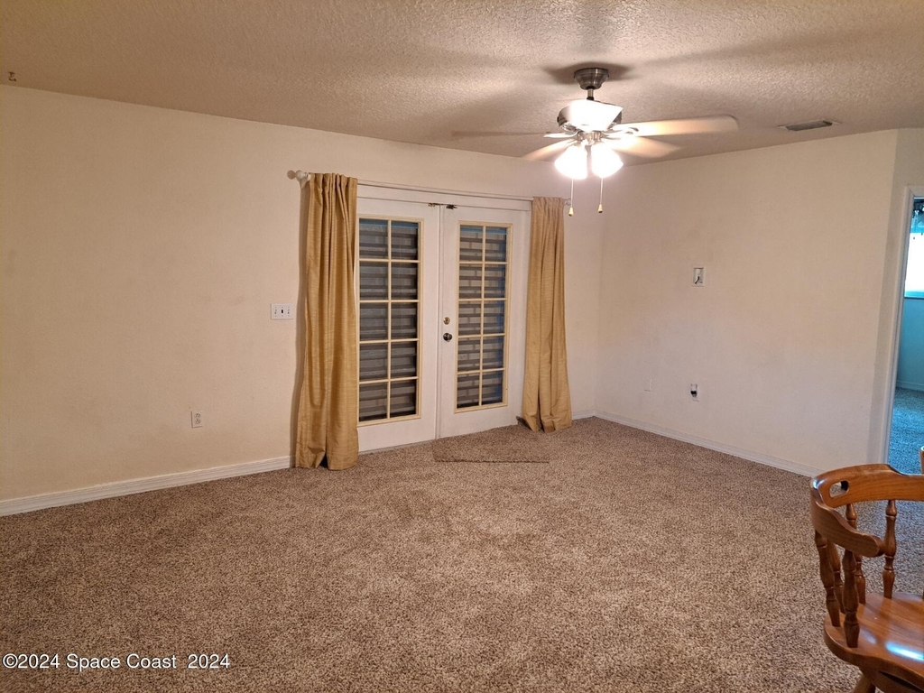 1417 Powell Avenue - Photo 5