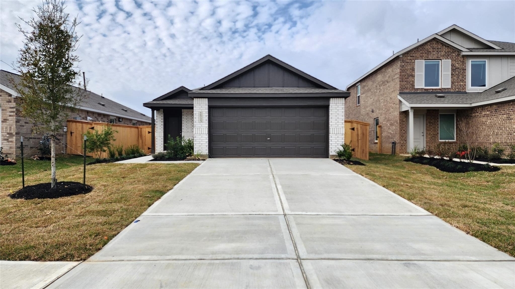 16723 Old Wagon Way - Photo 0
