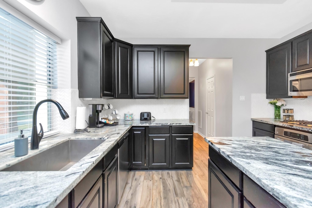 10007 Hickory Trail Lane - Photo 10