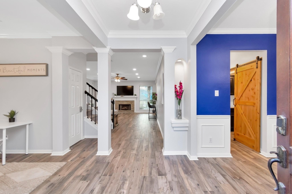 10007 Hickory Trail Lane - Photo 4