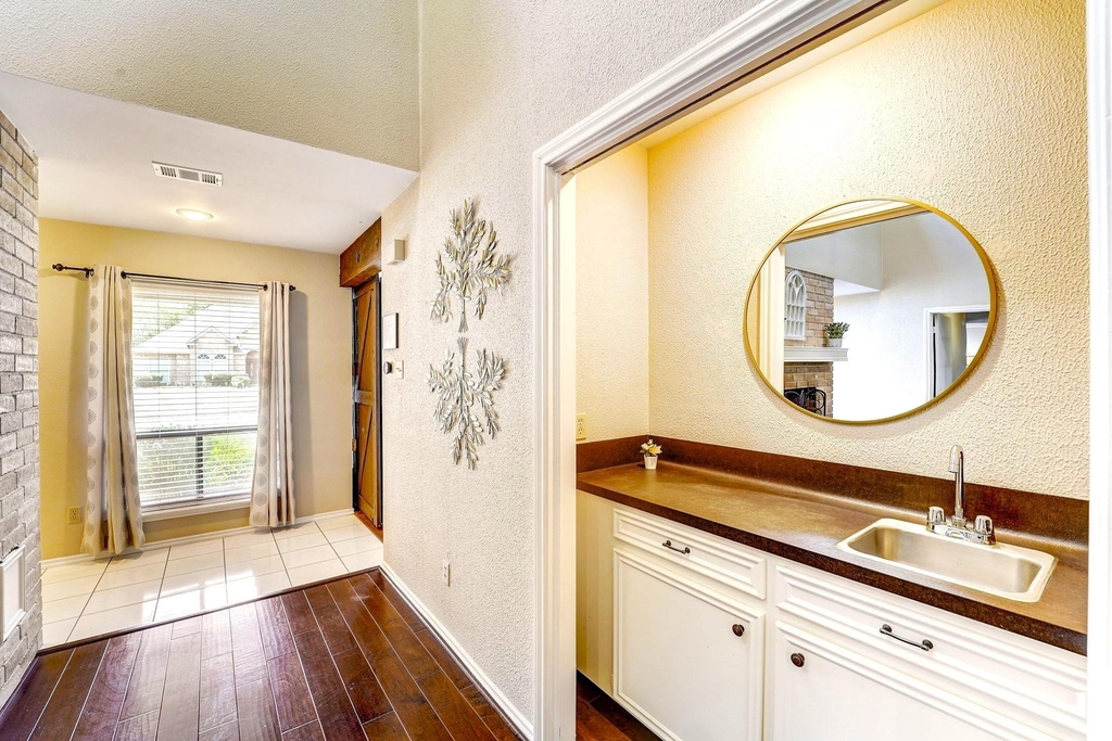 8111 Pine Green Lane - Photo 22