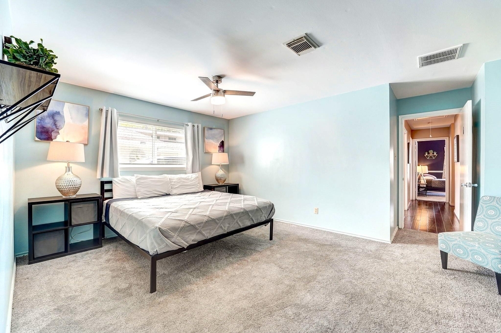 8111 Pine Green Lane - Photo 33