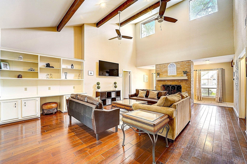 8111 Pine Green Lane - Photo 16