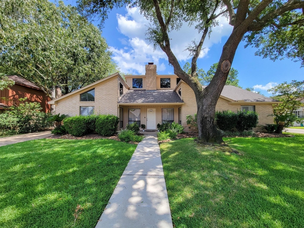 8111 Pine Green Lane - Photo 3