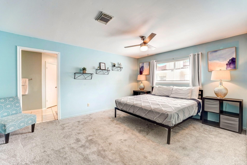 8111 Pine Green Lane - Photo 32