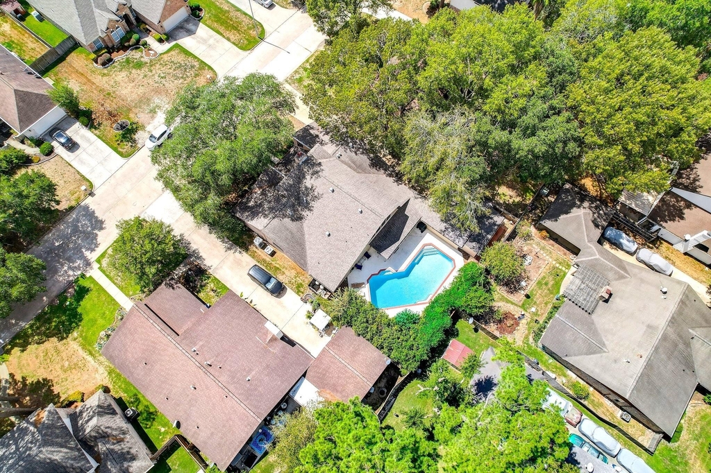 8111 Pine Green Lane - Photo 46