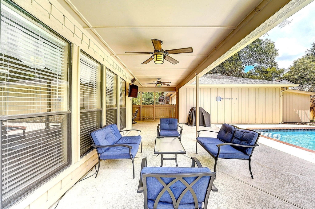 8111 Pine Green Lane - Photo 41