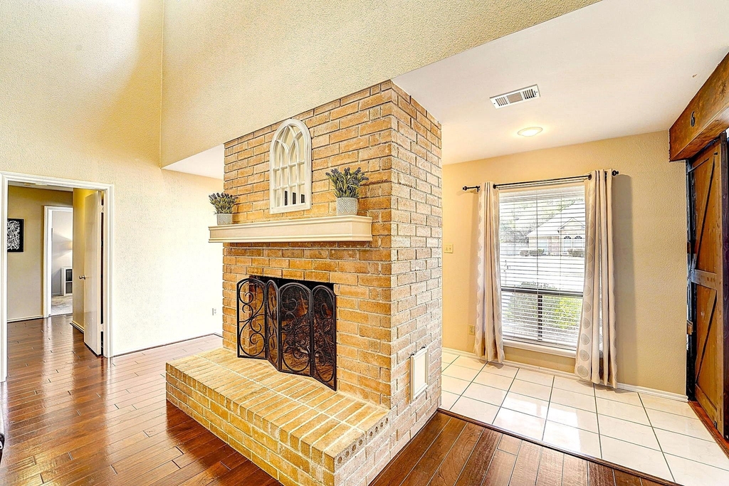 8111 Pine Green Lane - Photo 9