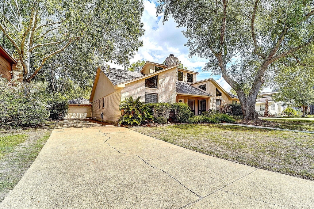 8111 Pine Green Lane - Photo 38