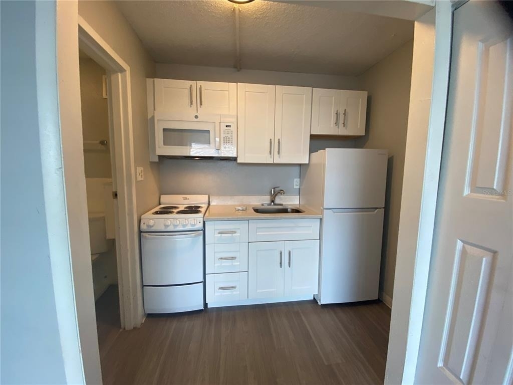 515 Bon Air Street - Photo 1
