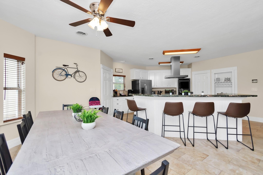 1730 Lakeshore Drive - Photo 8