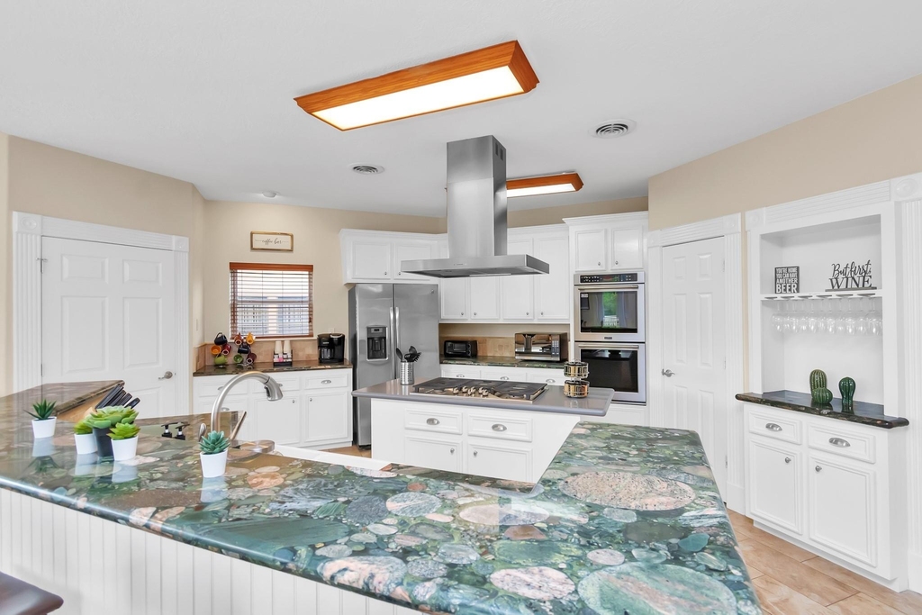 1730 Lakeshore Drive - Photo 11