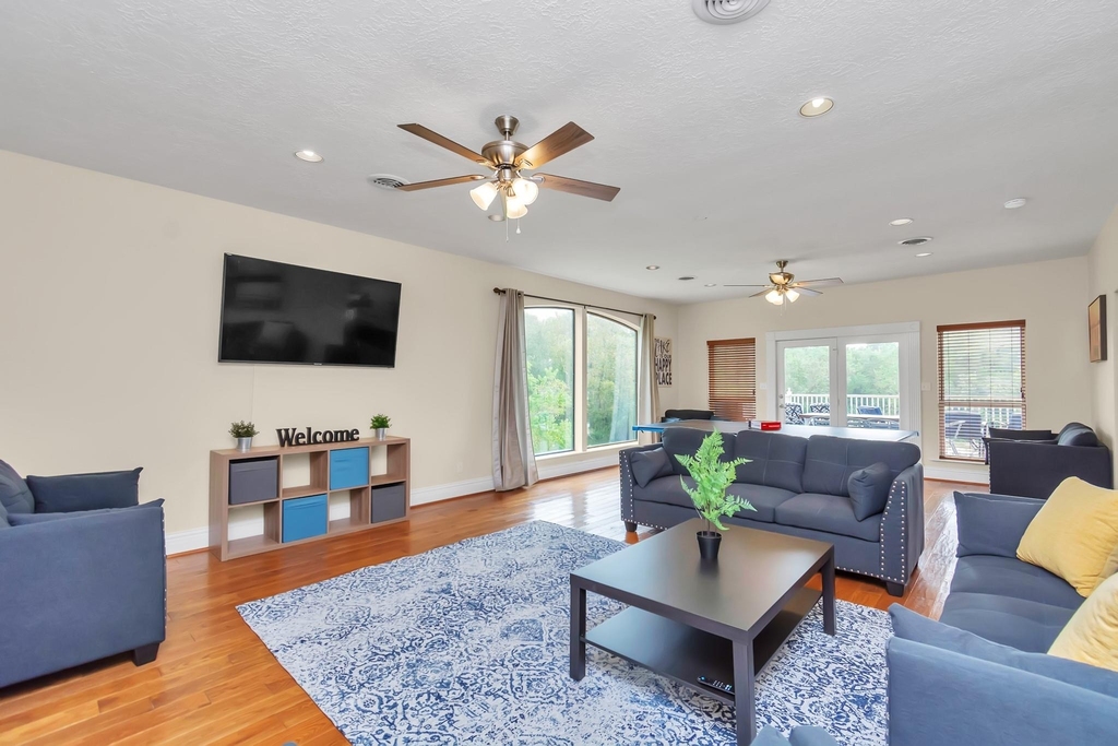 1730 Lakeshore Drive - Photo 5