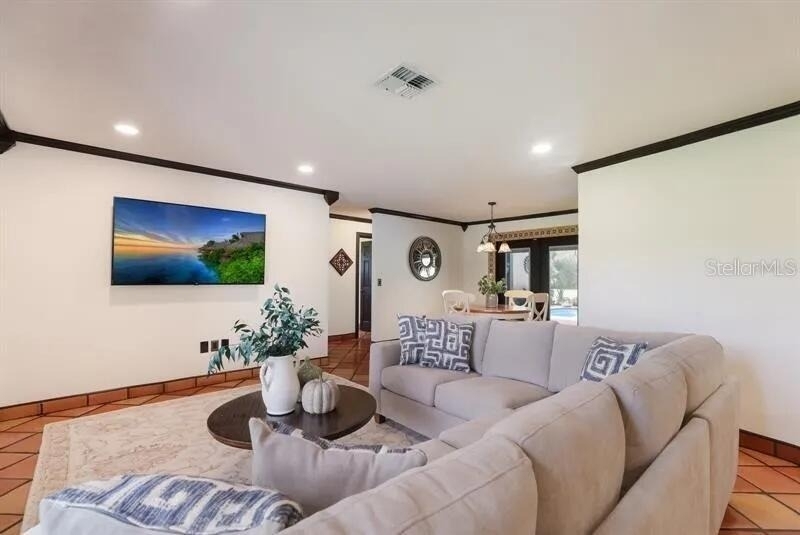 2077 Racimo Drive - Photo 2