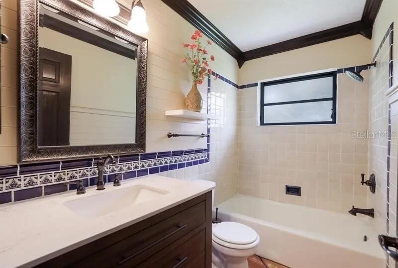 2077 Racimo Drive - Photo 4