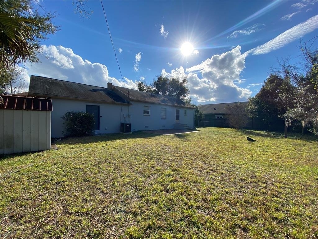 265 W Bay Avenue - Photo 14