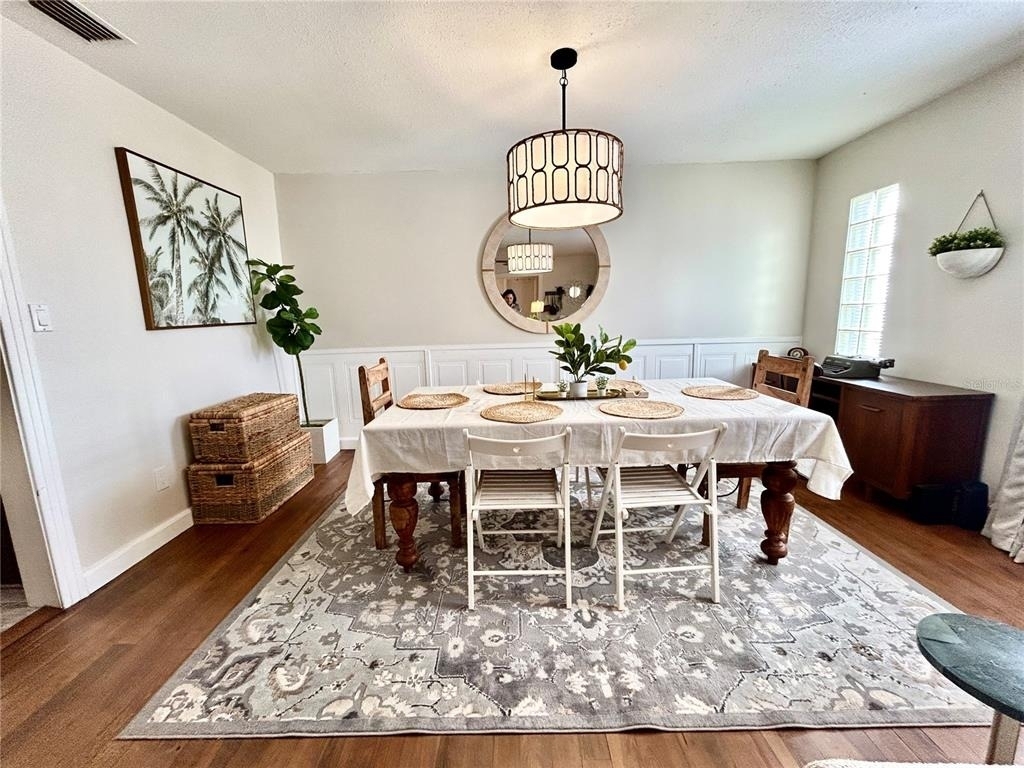265 W Bay Avenue - Photo 4