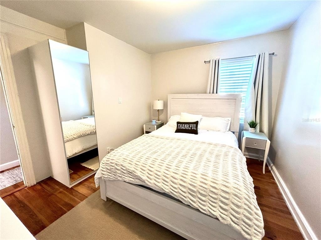 265 W Bay Avenue - Photo 8
