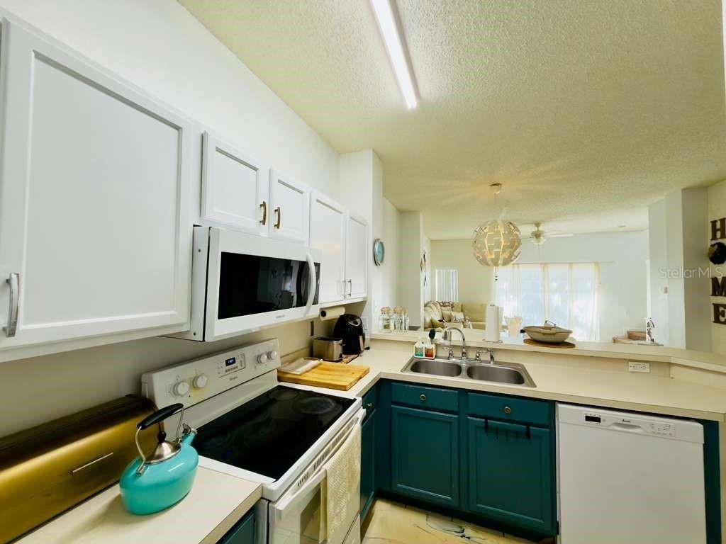 8439 Crystal Cove Loop - Photo 7