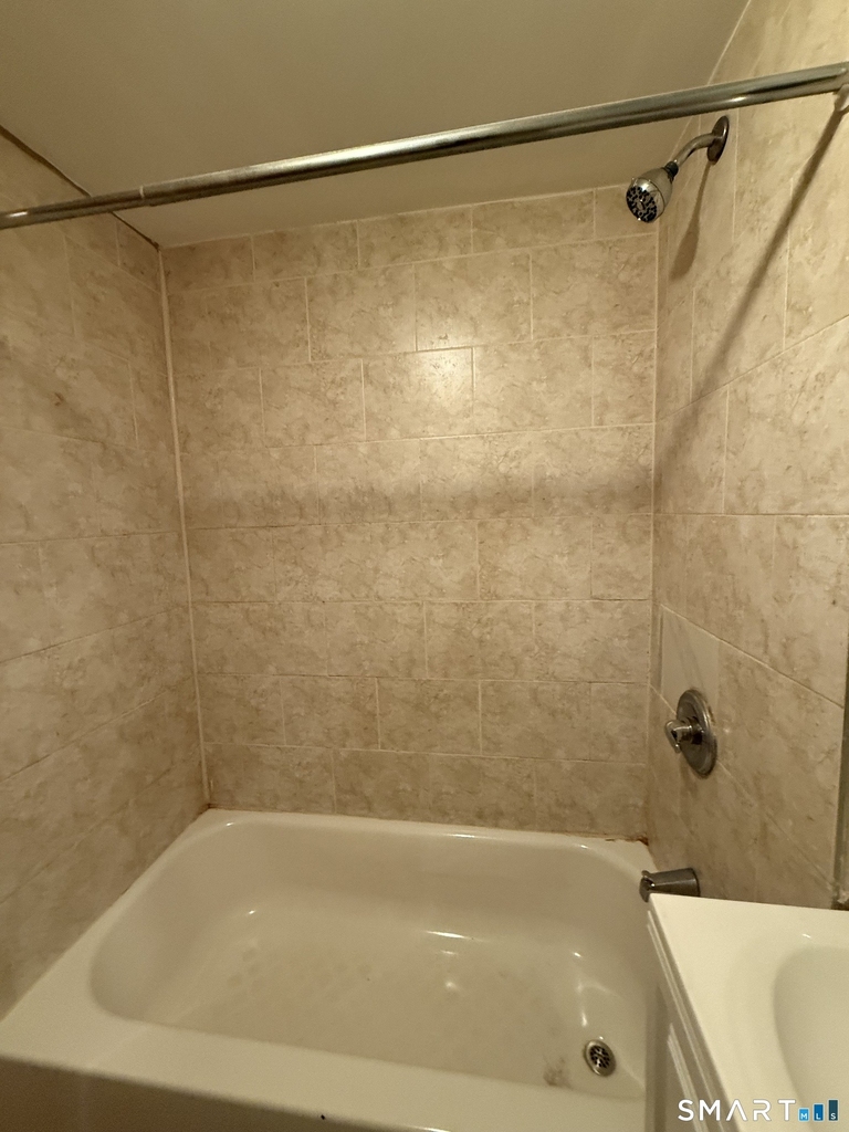 21 North Walnut Street - Photo 3