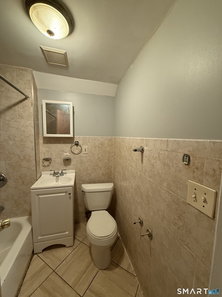 21 North Walnut Street - Photo 2