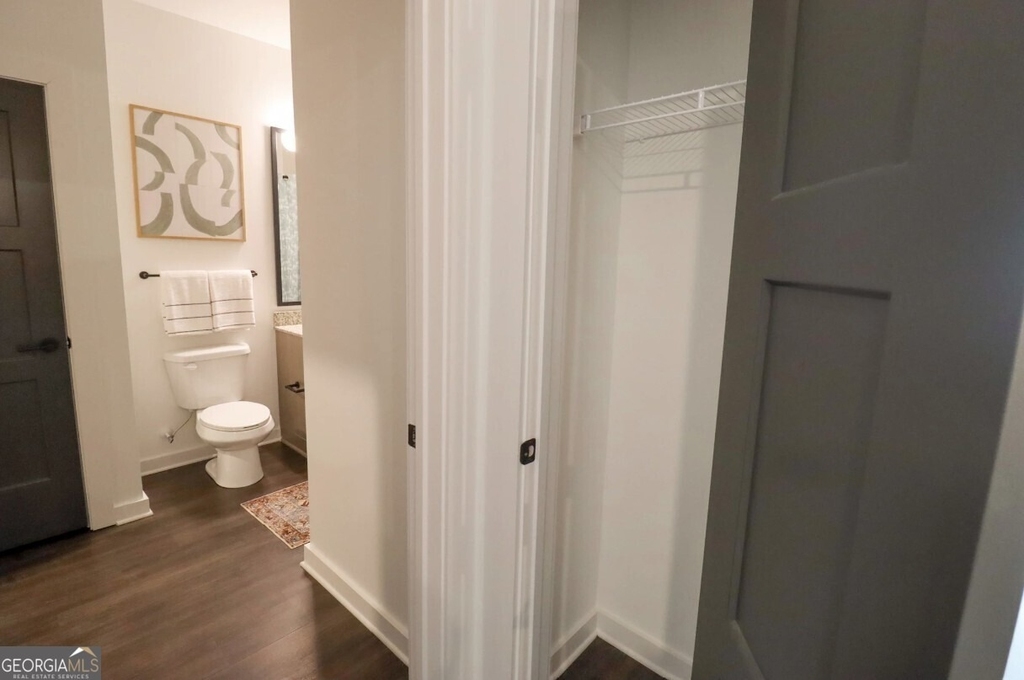 305 Collins Industr Way - Photo 10