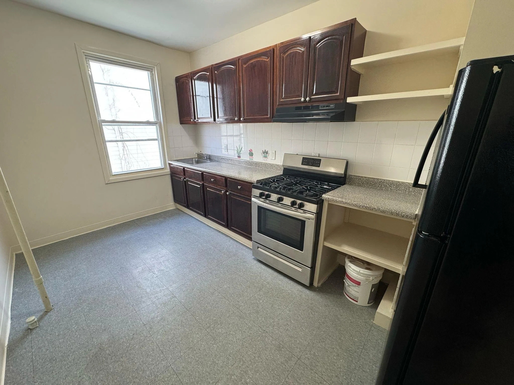 203 North 9th Avenue - Photo 0