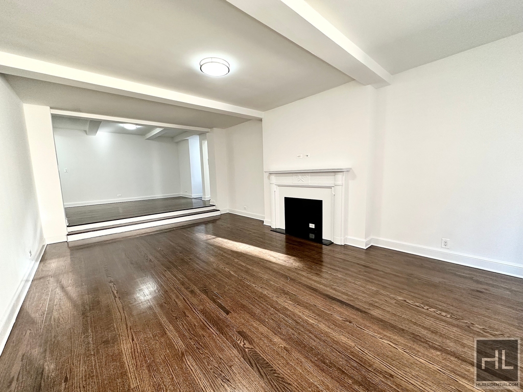 Fifth Avenue - Photo 4