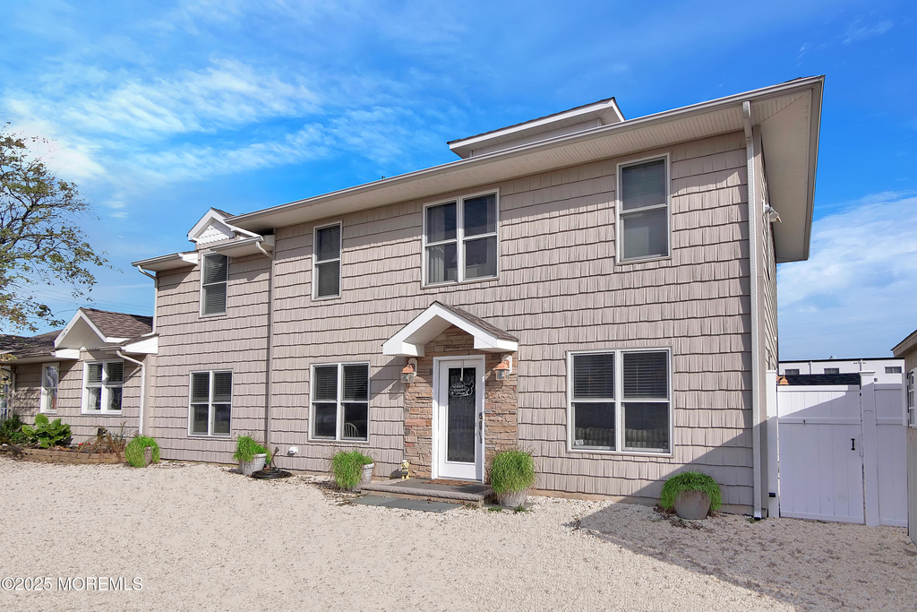 121 3rd Avenue - Photo 8