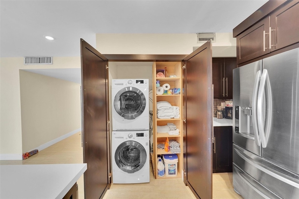 1401 S Ocean Drive - Photo 16