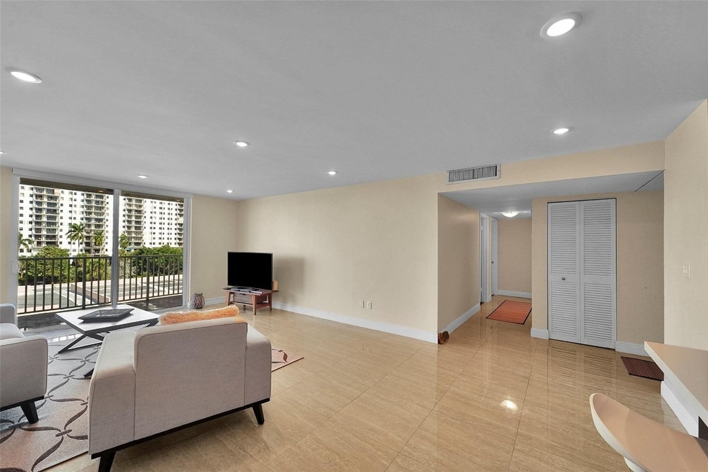 1401 S Ocean Drive - Photo 19