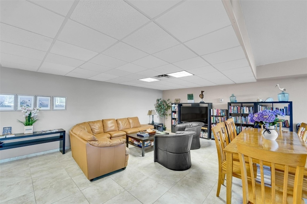 1401 S Ocean Drive - Photo 48