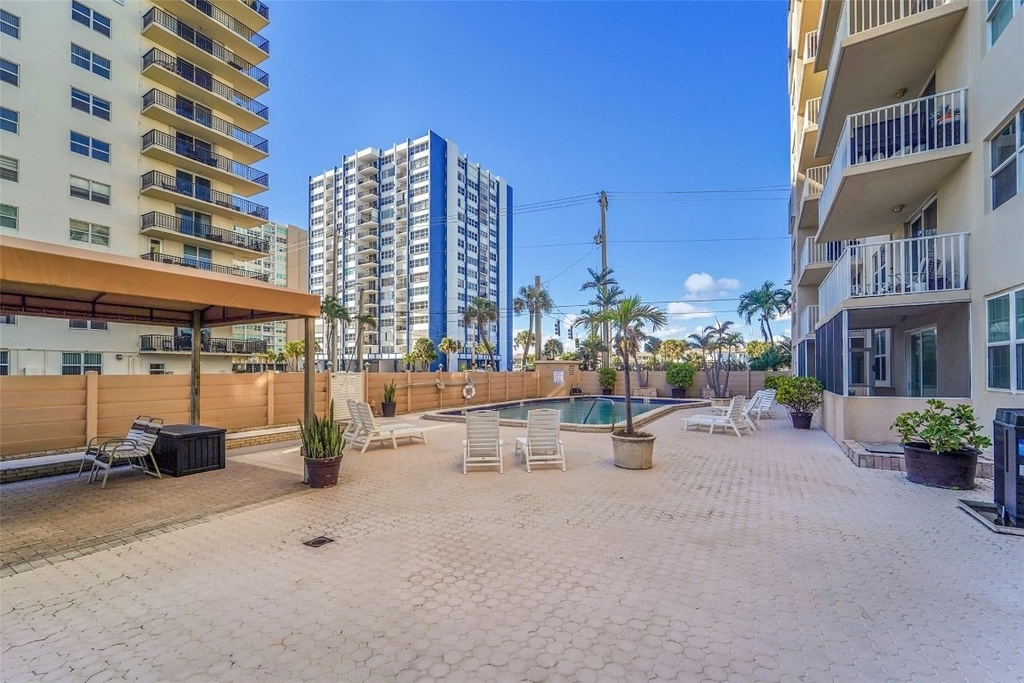 1401 S Ocean Drive - Photo 41