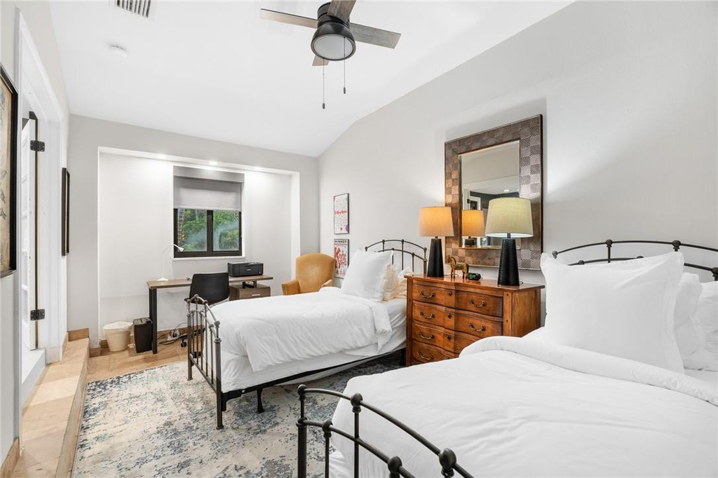 425 Ne 25th Street - Photo 6