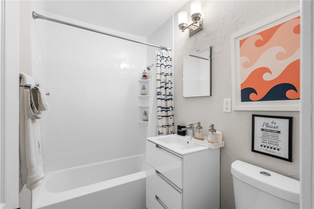 425 Ne 25th Street - Photo 33